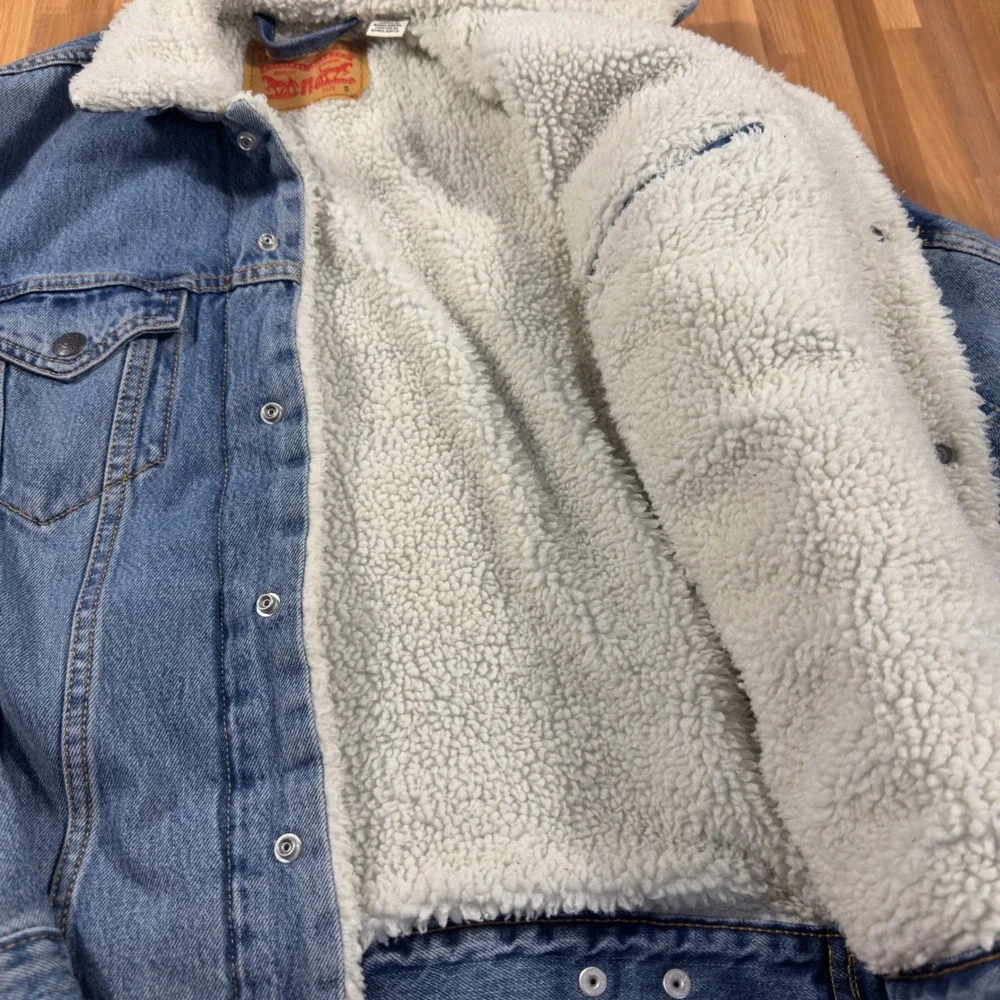 Levis Sherpa Trucker Jacket Mens Small Blue Denim Type III Fleece Lined Coat